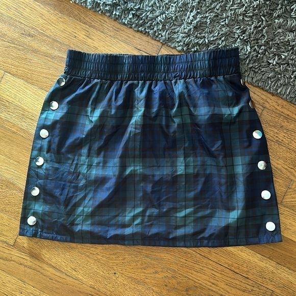 Forever 21 Dresses & Skirts - Forever 21 Plaid Blue and Green Mini Skirt Size Small
